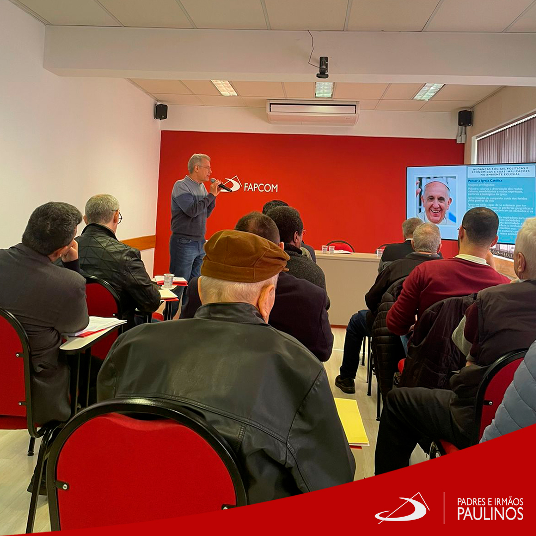 Nesta manhã, os Padres e Irmãos Paulinos da Província Brasil - Portugal - Angola, reunidos na Faculdade Paulus de Comunicação, em São Paulo, iniciaram a formação permanente com o tema: Maturidade humana para a vida comunitária e apostólica.  A formação ocorrerá até o dia 12/07.