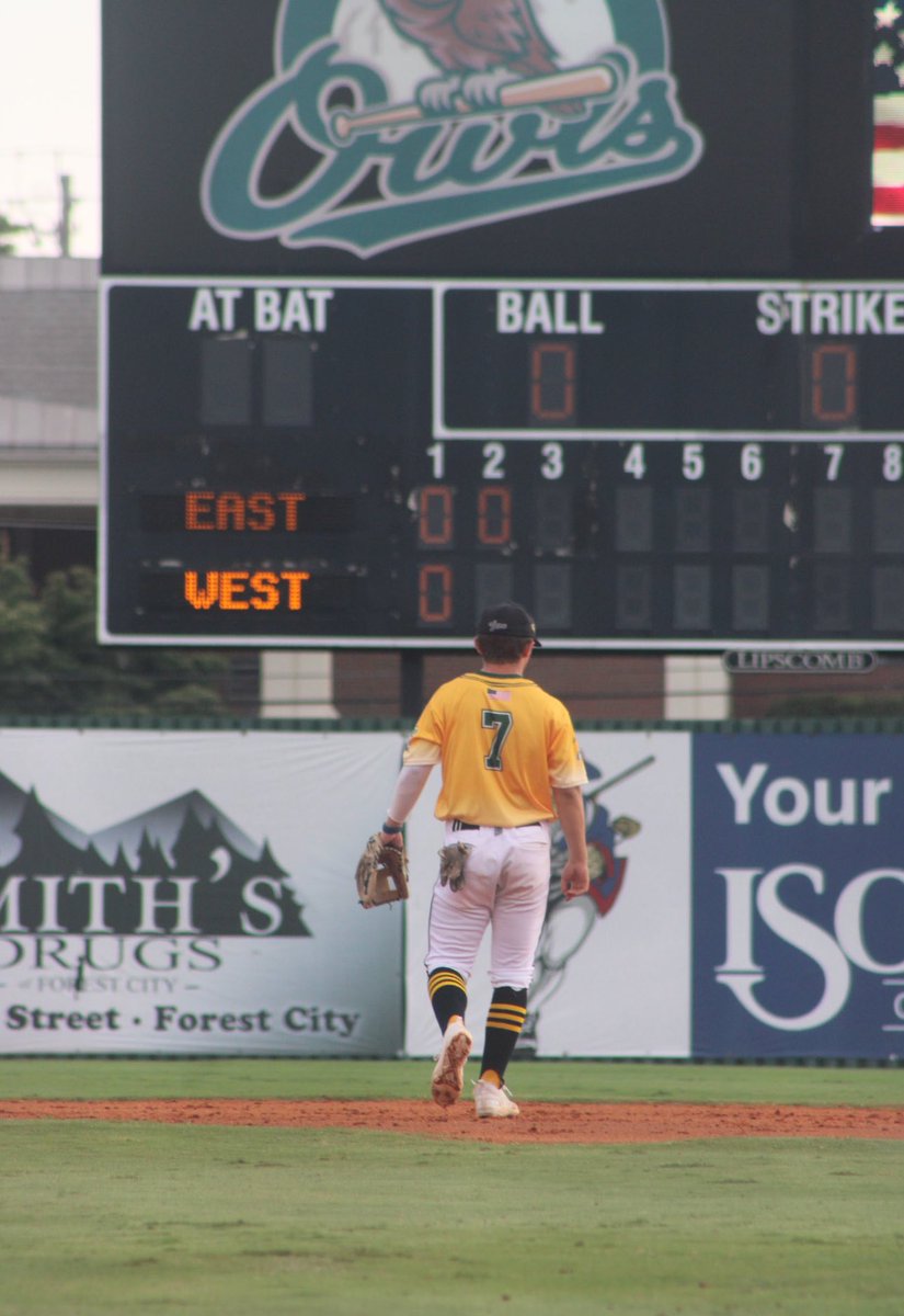 📸 of our All Stars this past weekend

Did we mention that our guys were the Pitcher of the Game and the Home Run Winner? Shoutout <a href="/Its_Reeese/">Reese Miller</a> and <a href="/Mac_Wainwright1/">Mac</a> 
Tobs are hot 🔥😩 #pumpitup #tobsroll