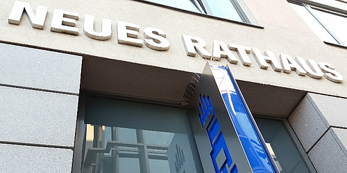 Stadt_Darmstadt's tweet photo. Magistrat beschließt Neueinrichtung der Stelle einer oder eines Antisemitismusbeauftragten https://t.co/mL8If26vgG https://t.co/LTAwjo7MFx