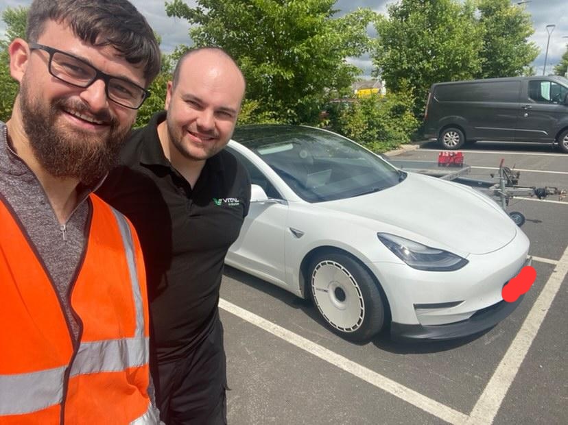 Chargeheads's tweet image. #RusteeTesla Spotted out in the wild by Tim &amp;amp; Scott from @Vital_EV_UK today 😄.
When I say the wild, it was Rugby Services ⚡️