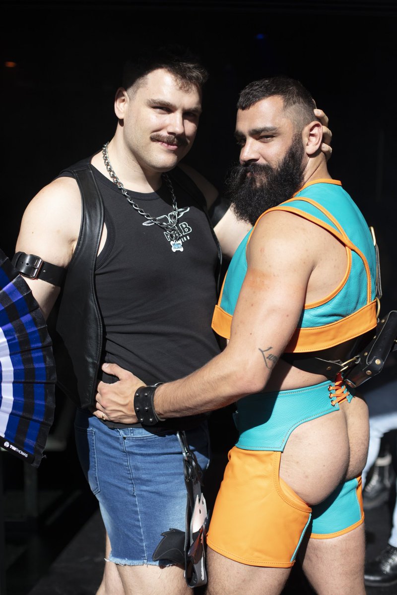 💦Spit roast🐽 FWL’24 @reconnews 

Bright color leathers? On a kink event? Me? Off course!
Colors inspo on Miami Dolphins! 

Best emotional support dog <a href="/MotoThePup/">Moto ( The Dawntrail Edition)</a> 
Leathers by <a href="/Fetishdaddygear/">Fetish Daddy Gear</a> 
📸 by <a href="/rafandway/">rafandway</a>