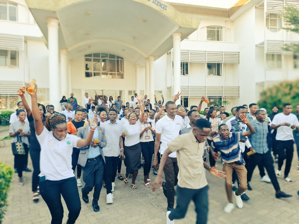 GeographyUdom's tweet photo. We had an opportunity to congratulate and say goodbye to our 3rd year Bachelor of Geography and Environmental Studies students. We look forward to engaging them as @udomofficial  alumni from our department. All the best for the future! https://t.co/Qzbrnfed5O
