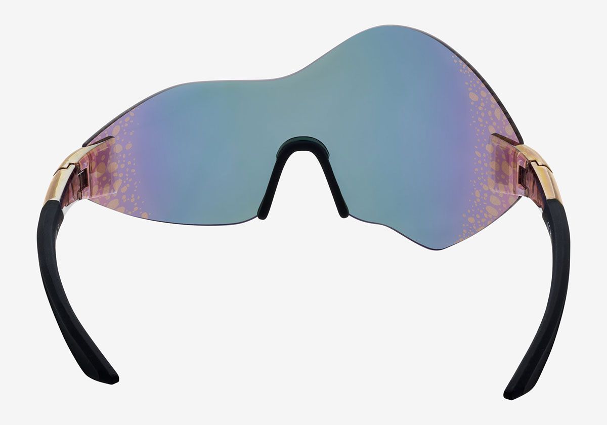 SneakerNews's tweet photo. Nike is dropping an "Electric Pack" of avant garde eyewear on 7/24 🕶️ https://t.co/zAziuRlRL5