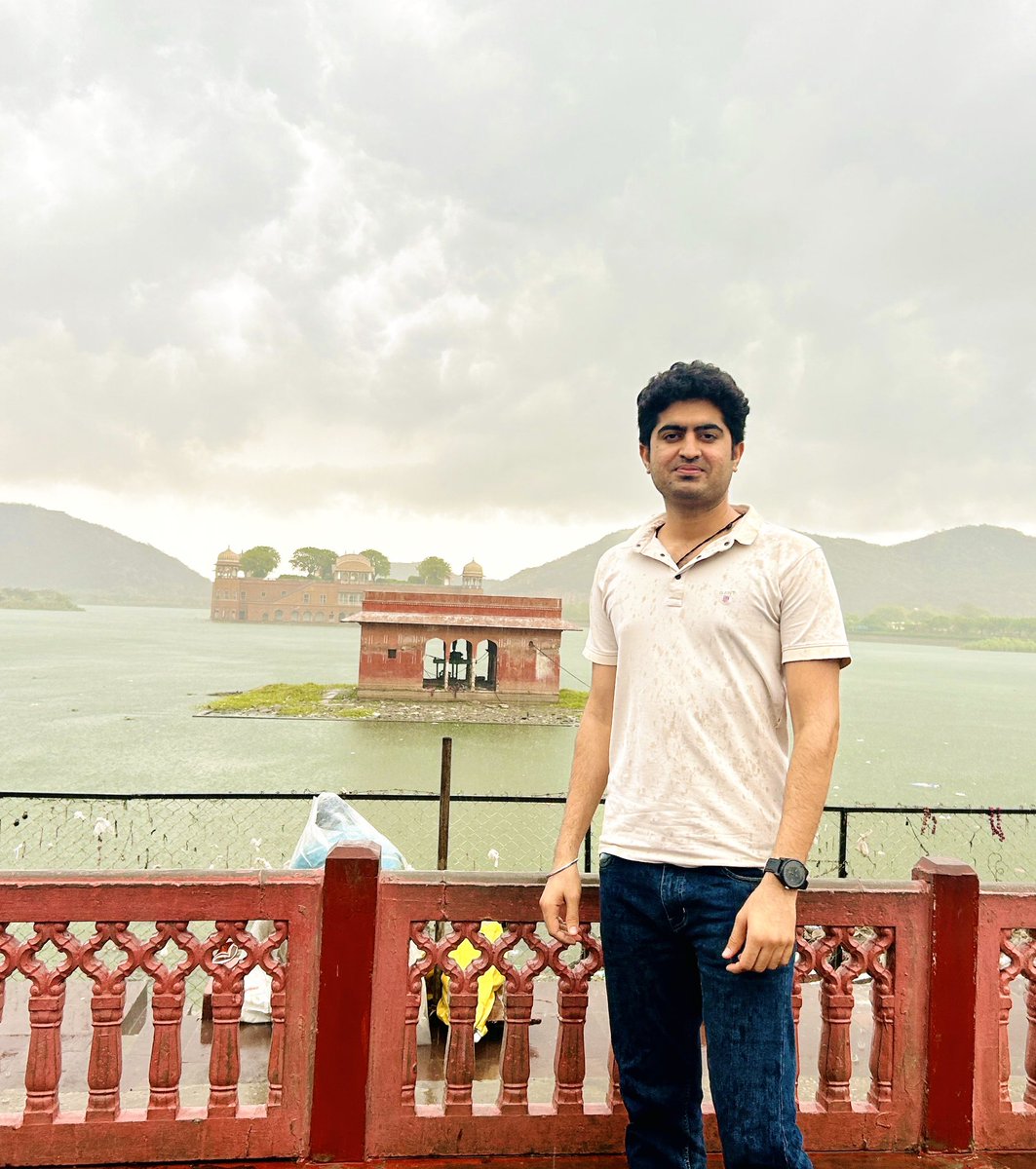 “देवी नीर रे रूप तूं आग ठारे
 देवी तेज रे रूप तूं नीर हारे
 देवी ज्ञान रे रूप तूं जग्त व्यापी
 देवी जग्त रे रूप तूं धर्म थापी”