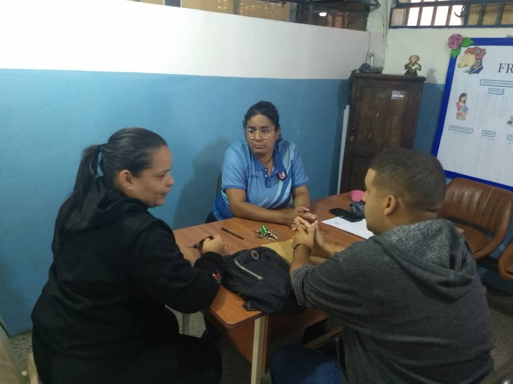 Defensoría Educativa realiza orientaciones para la atención de Caso en el Liceo Nacional Francisco de Borja y Mora. Garantizando derechos
En compañía de <a href="/ClifpUribante22/">ClifpUribante22</a> 
<a href="/Annydednna/">Dednna Táchira</a> 
<a href="/codennat/">codennat</a> 
<a href="/CDCE_Uribante/">CDCE URIBANTE</a>