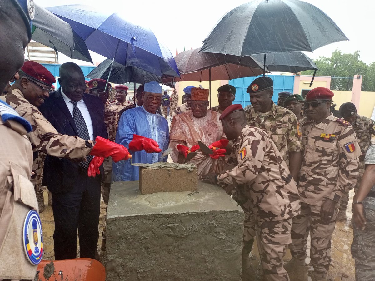 Amb_MNuhu's tweet image. Under the leadership of the Chairman of Summit of Heads of State and Government of @lcbc_cblt H.E. @GmahamatIdi, represented by the Secretary General at the Presidency of the Republic of Chad, we conducted the groundbreaking ceremony for the construction of the Headquarters of…