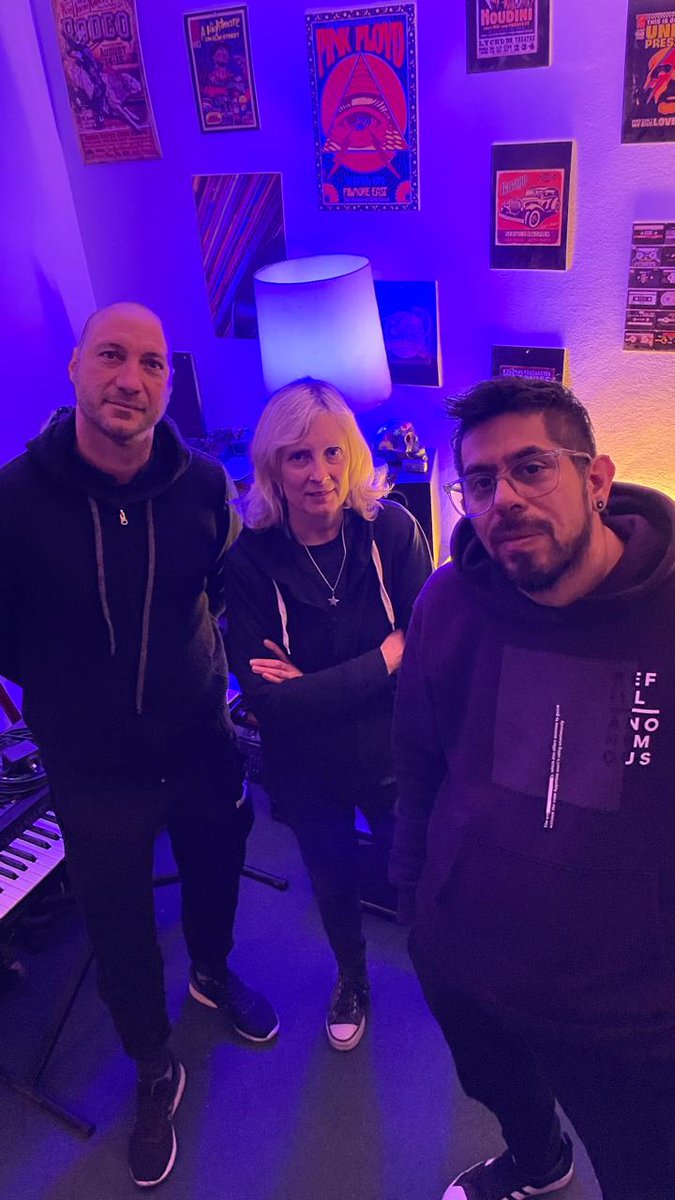 sivarawk's tweet photo. 😎SIVA modo pre producción, nuevo EP 2024 . Seguinos en https://t.co/VnzV1iemSl #sivarawk #newmusicalert #newmusic #spotify https://t.co/Szc1qUVaTq