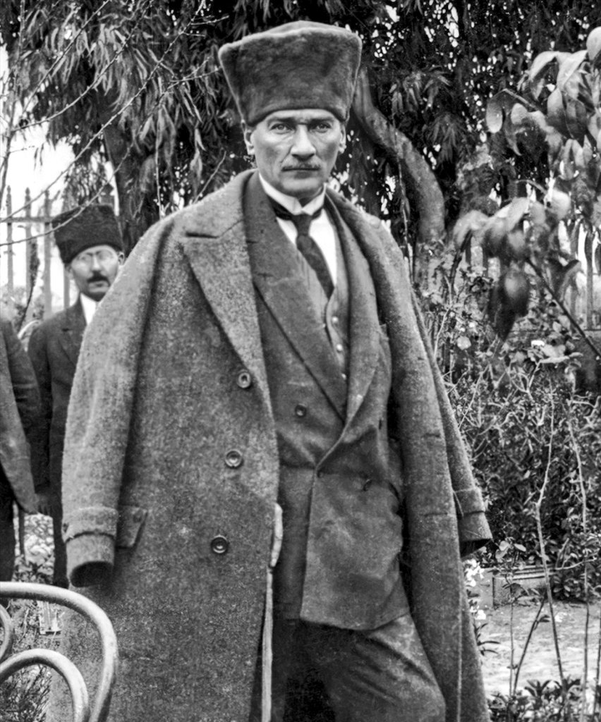 turkiyatorg's tweet photo. Türk budur.
Yıldırımdır, kasırgadır, dünyayı aydınlatan güneştir.

Mustafa Kemal Atatürk

#MustafaKemalAtatürk #MottoTurk #Turk https://t.co/etNaCvUzQx