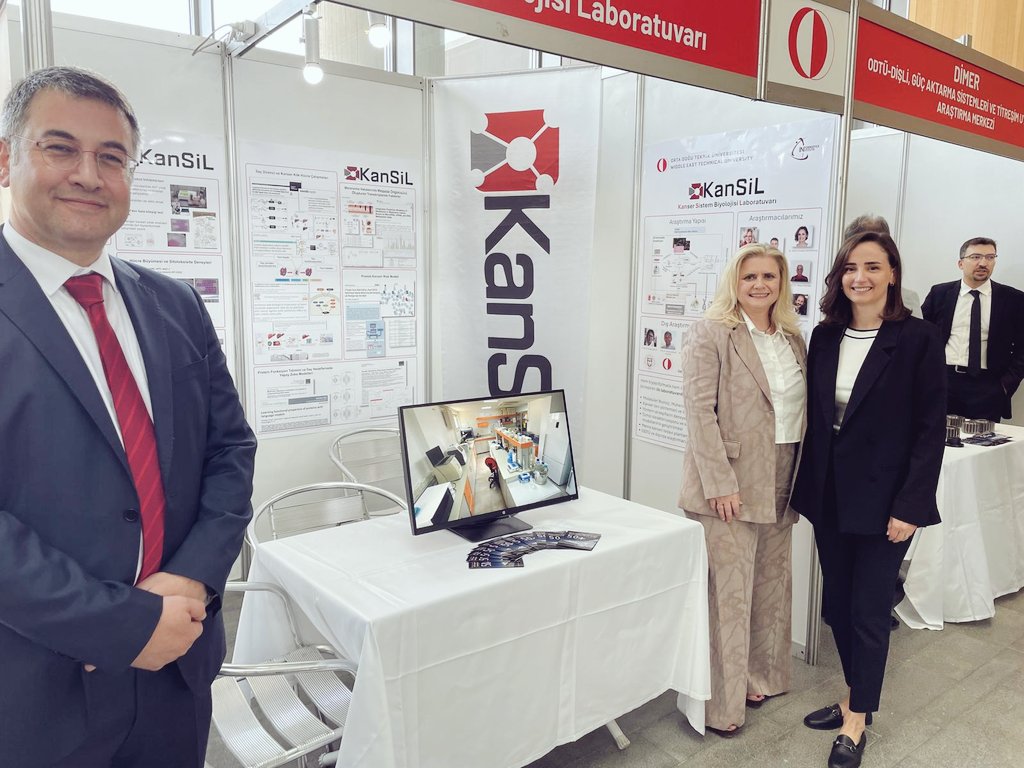 CanSyL_METU's tweet photo. Bugün ODTÜ Araştırma Parkı açılışı yapıldı ve hocalarımız fuaye alanında CanSyL'in faaliyetlerinden bahsetti @Metu_Health https://t.co/zo6CT7B44i