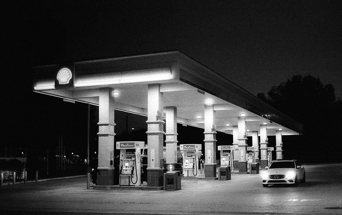 KWSPhotography's tweet photo. I’m absolutely loving shooting expired film. Put some expired @ILFORDPhoto Delta 3200 into my Minolta SRT101 and it turned out amazing https://t.co/Y7MSD17O6Y