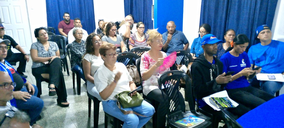 #10DeJulio 
Taller de testigo electoral desde nuestra sede UNT Lagunillas en este momento. Parroquia Libertad presente!
#28deJulio
#EdmundoPresidente 

<a href="/untlags/">UNT Lagunillas</a>
<a href="/partidoUNT/">Un Nuevo Tiempo</a> 
<a href="/somosuntzulia/">Un Nuevo Tiempo Zulia</a>