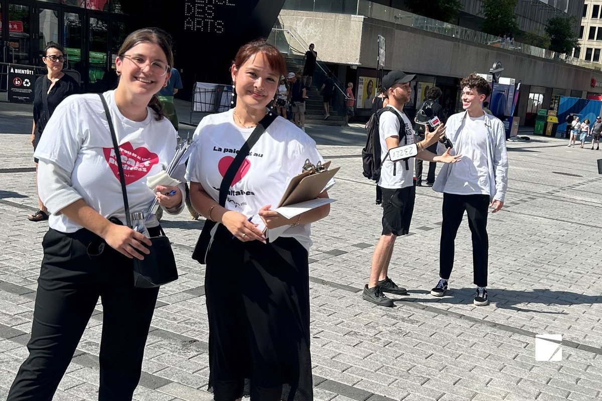 Kaiser_Partners's tweet image. Last week, to elevate the role of #PayrollProfessionals, @NatPayrollInst launched a movement to designate the 3rd Tuesday of September as #NationalPayrollProfessionalsDay. K&amp;amp;P supported NPI in Montreal, gathering petition signatures and hosting a #VoxPop with @GregorReynolds.