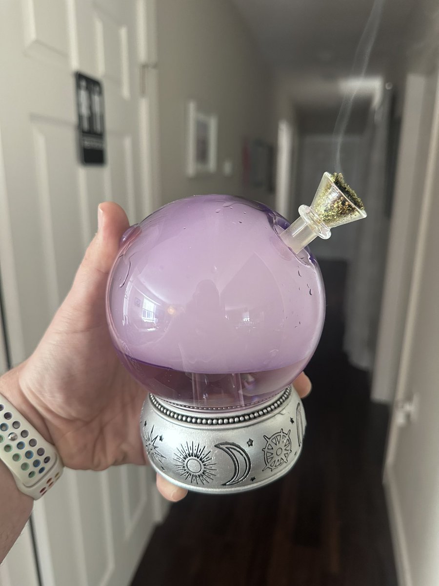 I am, as the wizards say, pondering my borb