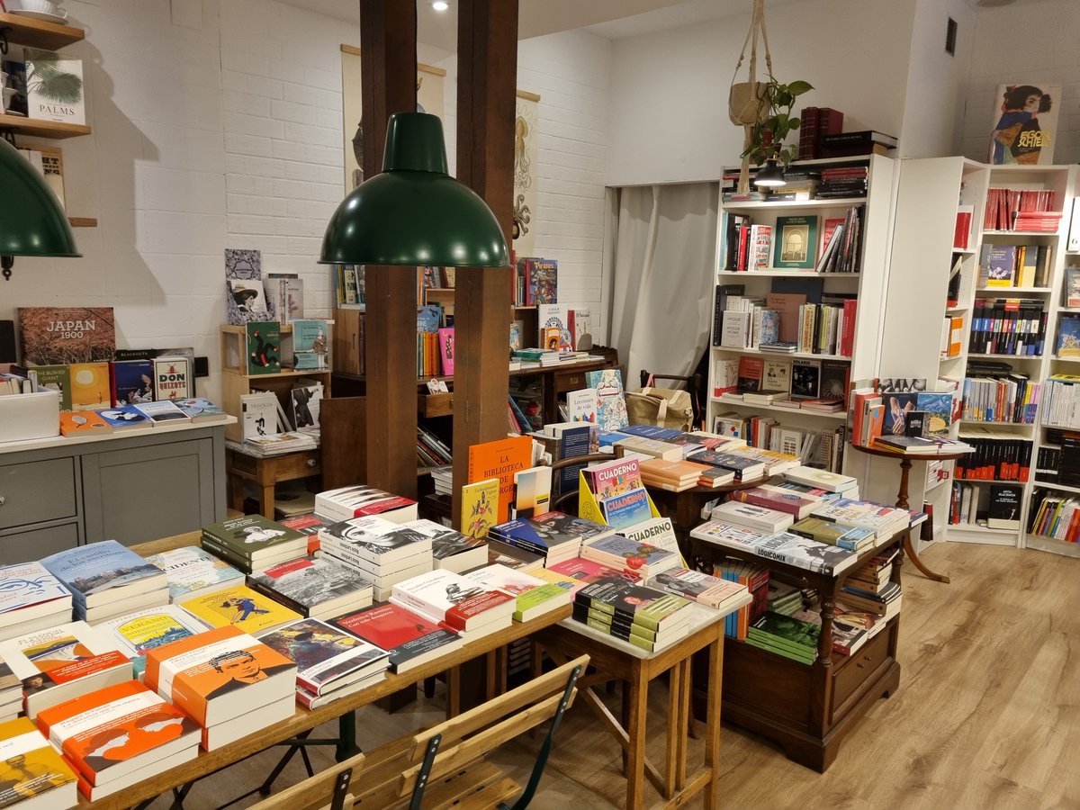 joacomirkin's tweet photo. Una belleza Crazy Mary Librería &amp; Co! en el Barrio de las Letras https://t.co/wJvcICmOTy