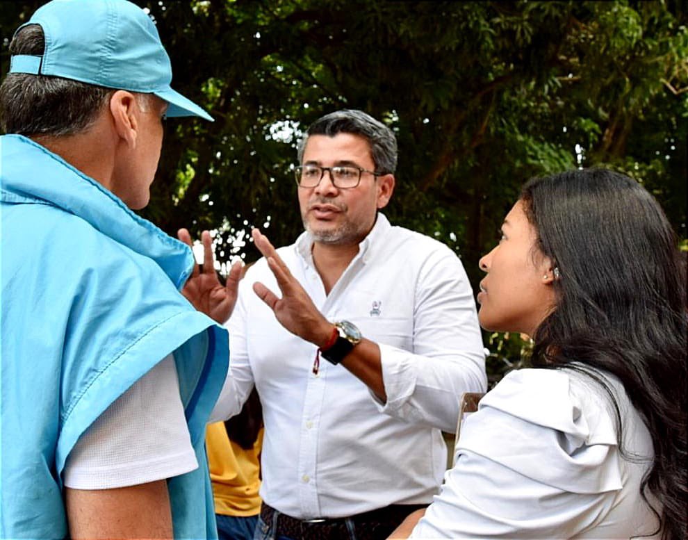personeriacali's tweet photo. #AEstaHora l La Personería de Cali acompaña a la comunidad en el seguimiento de los compromisos adquiridos para la reconstrucción del canal de la carrera 1A6, entre las calles 70 y 73A, en la comuna 6 de la ciudad, junto a @DagmaOficial @EMCALIoficial e @InfraesCali. https://t.co/ADfb5e6XIF