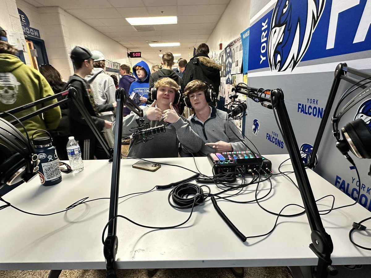 classintercom's tweet photo. York County School District in Yorktown, VA, serves 13k+ students across 19 buildings. Their social media celebrates student achievements, staff contributions, and community events, fostering a supportive and connected community. #PoweredByClassIntercom #CISchools

📷: @ycsd https://t.co/GtatHkOlfL