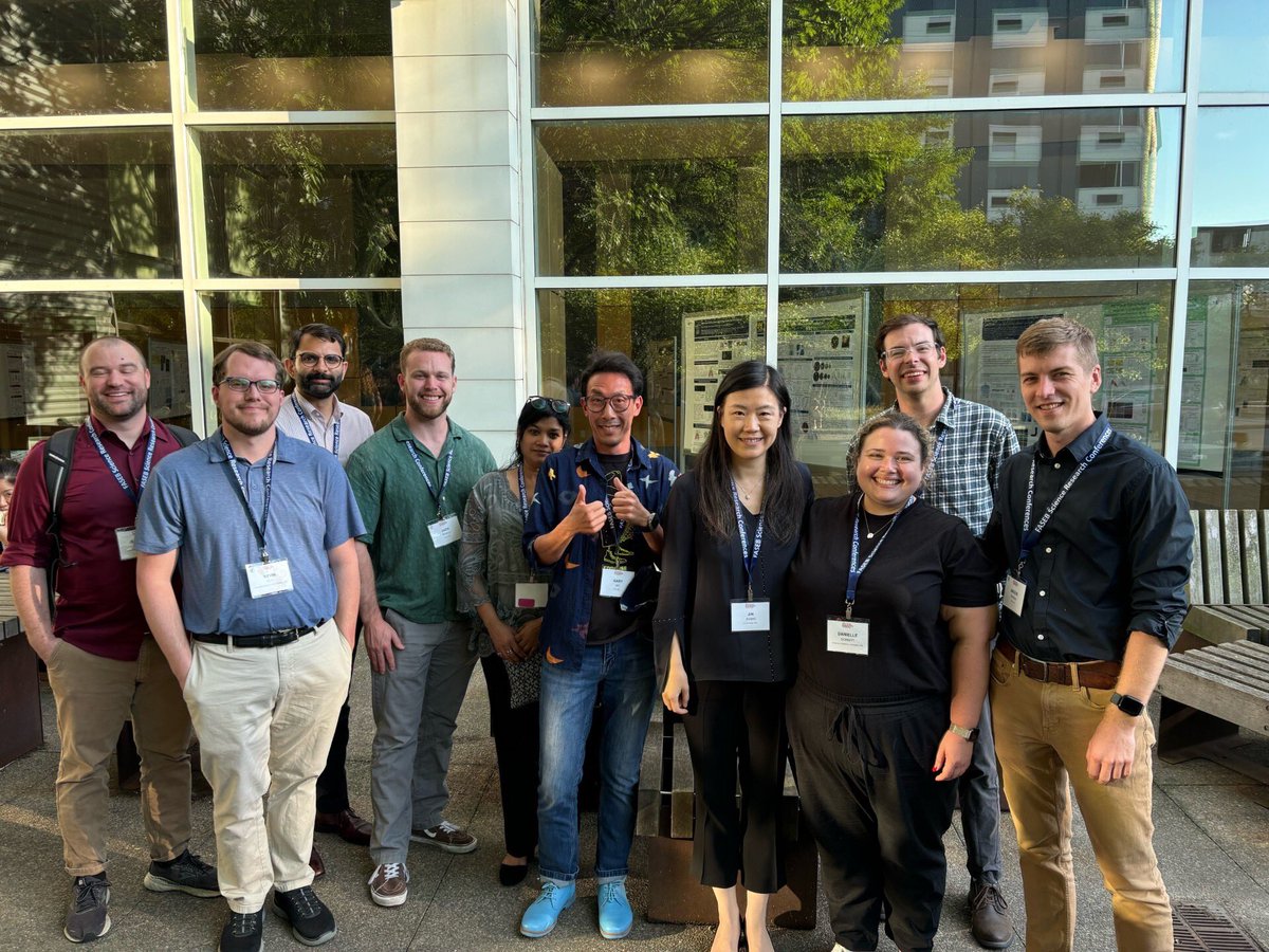 The Zhang Lab extended family keeps growing — and keeps doing amazing science! Great to see everyone at the FASEB Dynamics and Encoding in Cell Signaling SRC #DESRC