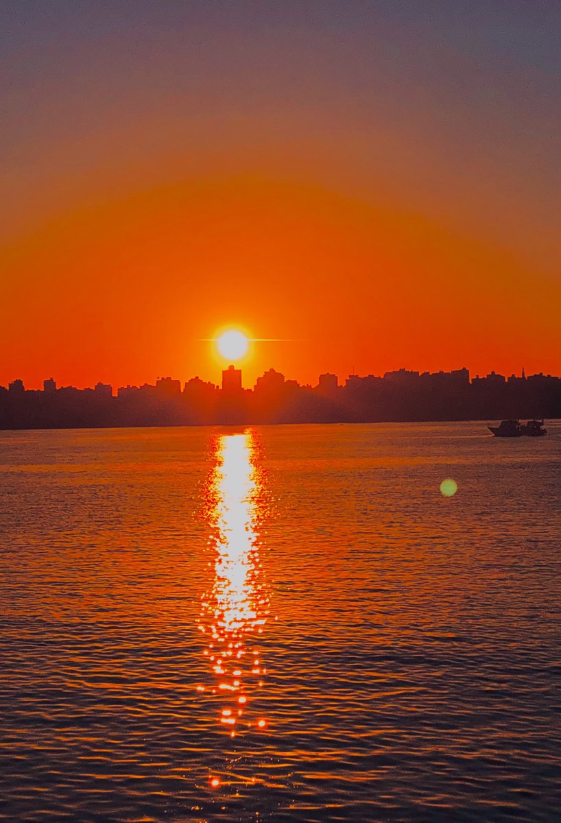 zeyadhasan12's tweet photo. Scenes of sunset in alexandria. https://t.co/F9spcYMlZ2
