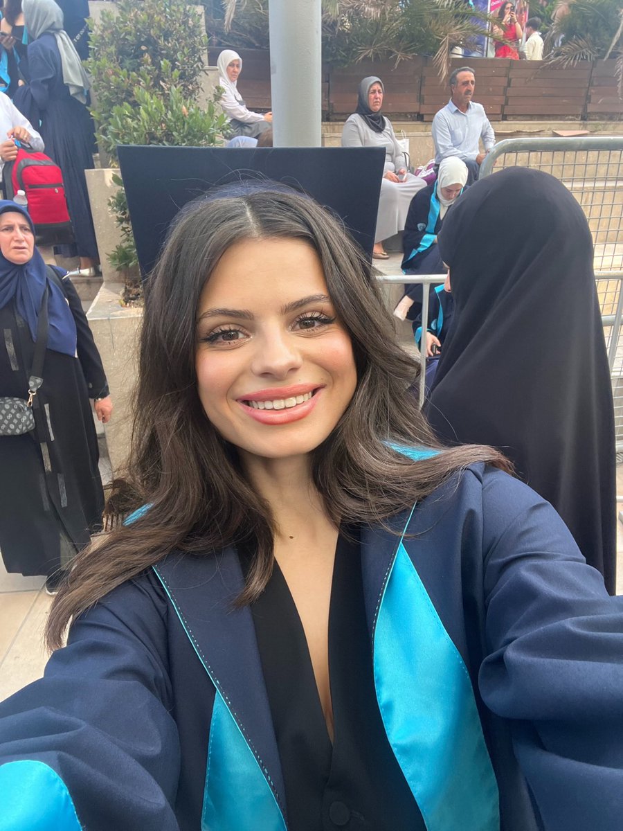 cerenaltt's tweet photo. 🎓 https://t.co/HE7Bo37nV6