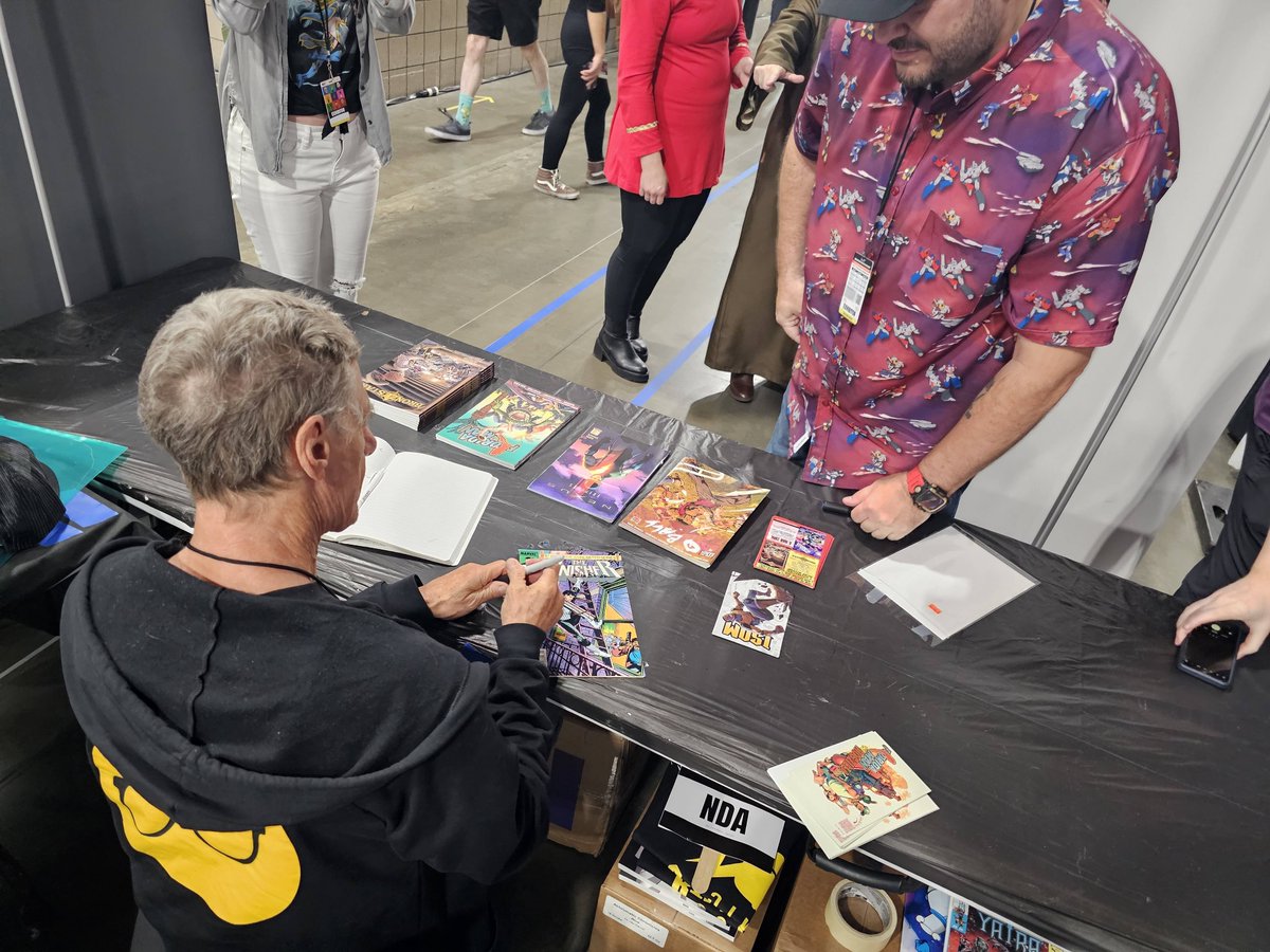 SengCenter's tweet photo. From @BloodyRedBaron to an all-star staff, @TheRippaverse is bringing back the golden age of comics!

Read in @DenverGazette about fan interactions at #FANEXPODenver2024 &amp; @realswtheory's Theory Sabers giveaway ⚔️

https://t.co/GLsAMWZTva

#Comics #DenverEvents @FanExpoDenver https://t.co/8cpXpkNoyd