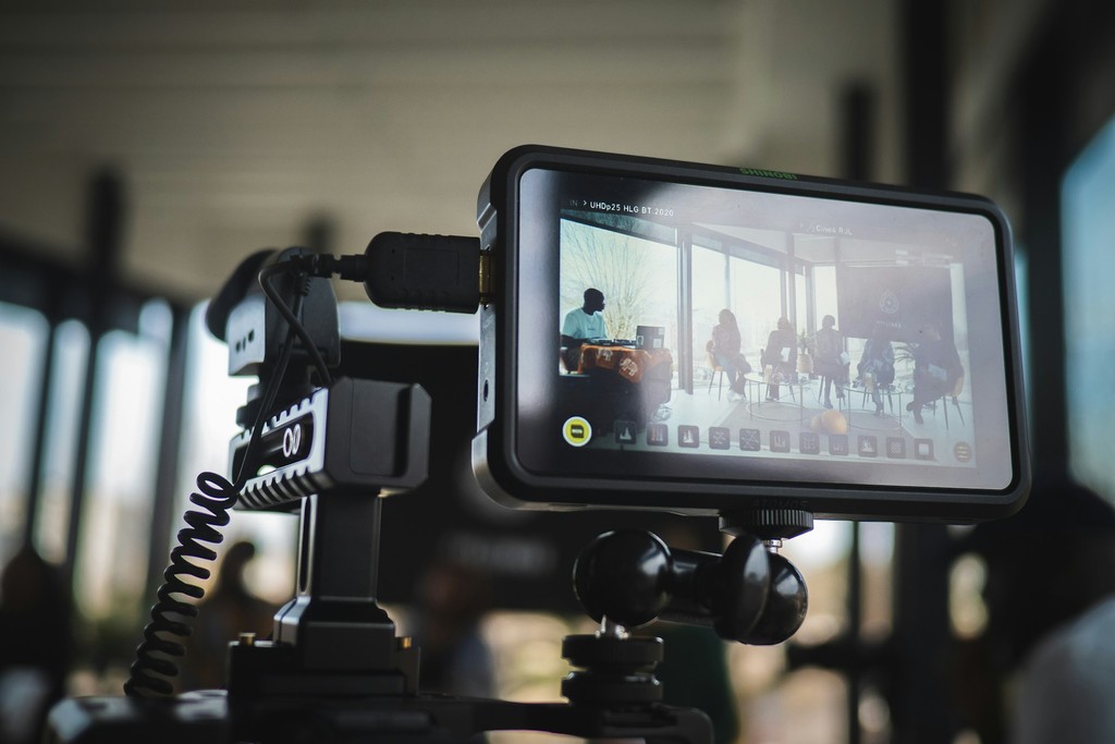 unikron's tweet photo. At Unikron, our expert team ensures every shot tells your story in the most captivating way. Let's create something extraordinary together. 

#Unikron #VideoProduction #BehindTheScenes #Storytelling https://t.co/rXnmoPRVKN