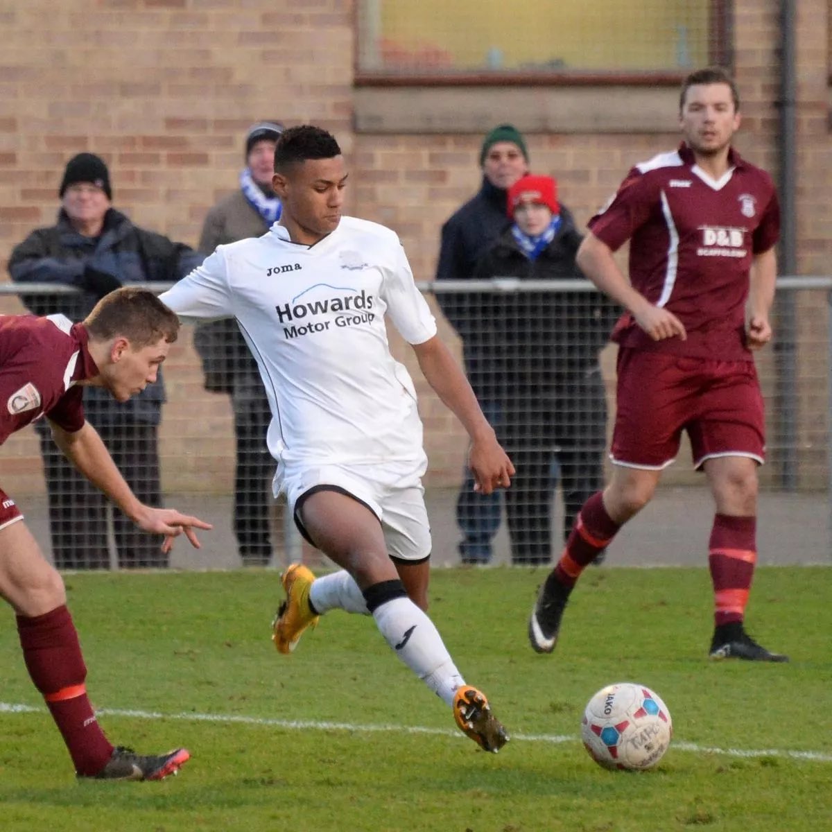 In 2015, Ollie Watkins was playing for Weston-super-mare in Tier 6 of English football

9 years later, he has just scored a last minute winner for his country to send England through to the Euros Final🏴󠁧󠁢󠁥󠁮󠁧󠁿🤩

Anything is possible🏴󠁧󠁢󠁥󠁮󠁧󠁿❤️