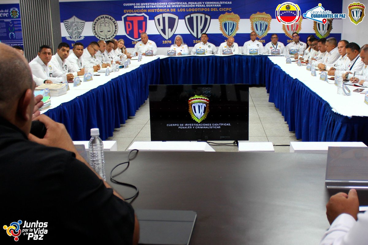 guayanacicpc's tweet photo. La actividad fue presidida por el C/G. Jesús Ramírez, Dir. de la Unidad de Inv. Penal, el C/G. Gerardo Contreras, Dir.  de Inv. de Delitos Contras las Personas, y el C/G. Daniel Landaeta, Dir. de la REDIP Guayana. #CICPC #PoliciaCientifica #RedipGuayana https://t.co/IksWEwpZMA