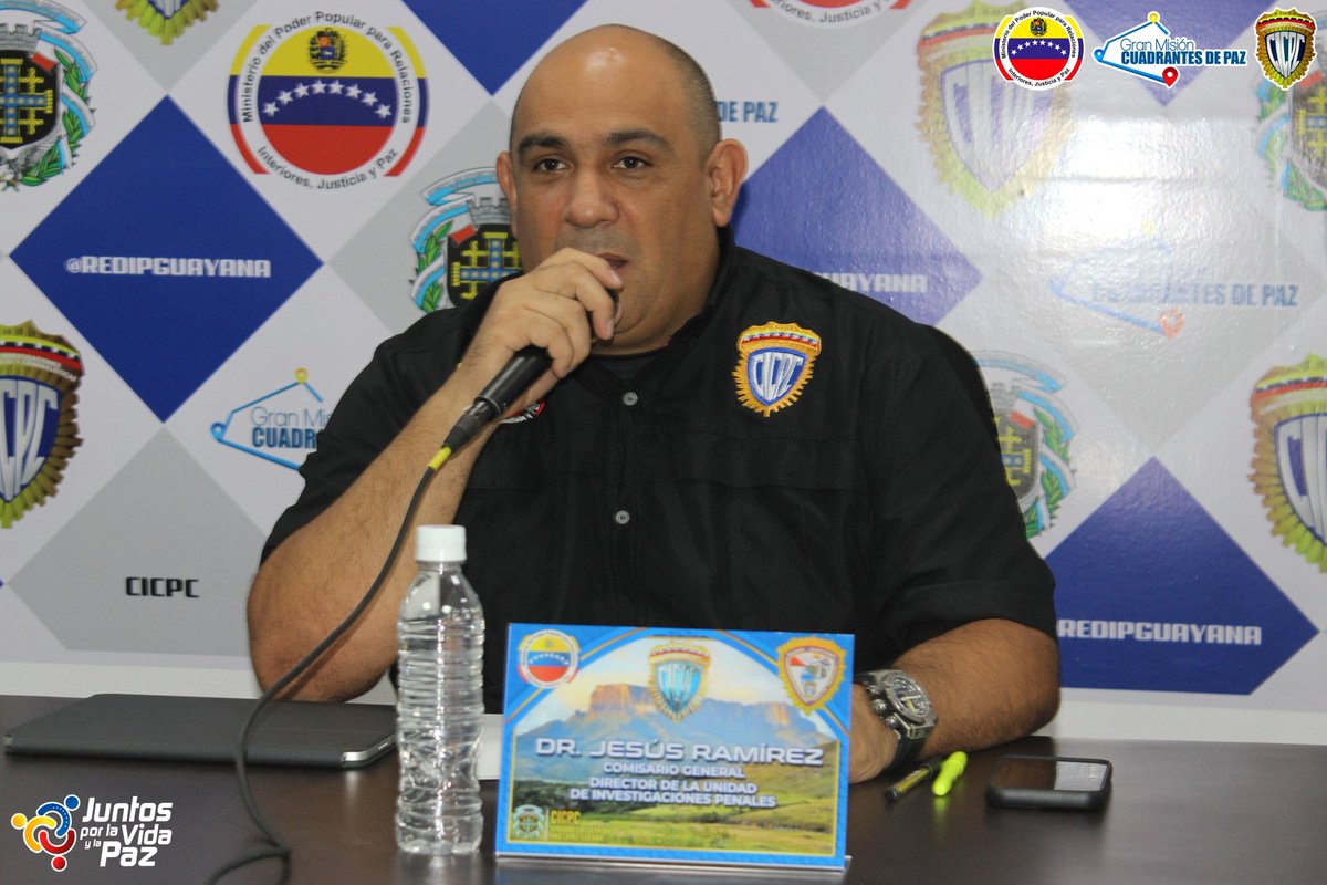 guayanacicpc's tweet photo. La actividad fue presidida por el C/G. Jesús Ramírez, Dir. de la Unidad de Inv. Penal, el C/G. Gerardo Contreras, Dir.  de Inv. de Delitos Contras las Personas, y el C/G. Daniel Landaeta, Dir. de la REDIP Guayana. #CICPC #PoliciaCientifica #RedipGuayana https://t.co/IksWEwpZMA