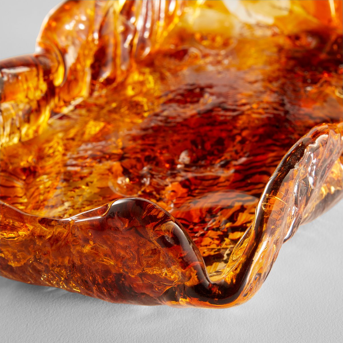 CyanDesignHome's tweet image. 🔥Introducing the Molten Collection: a beautiful showcase of the time-tested technique of sand casting. The textured glass produces a unique play of light, with imperfections that enhance its natural beauty.✨ #cyandesign #cyanspring24 #designoutloud