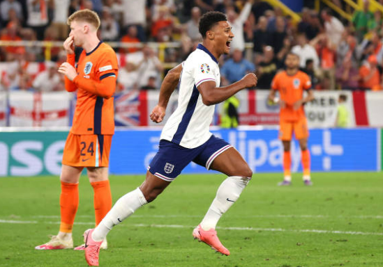 GSJ5faab0AA3RLM?format=png&name=small