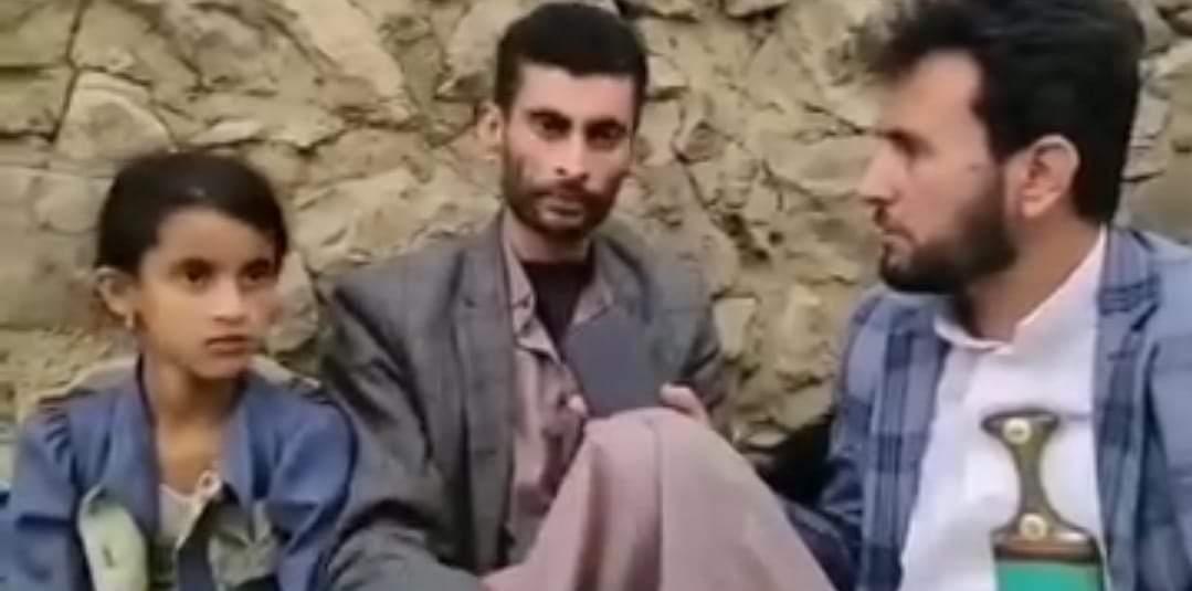 ياوجع قلبي على أبوها الفقير الظروف كلها ضده ياكسر ظهرةعلى بنته يالله والله ياصورته تكسر الخاطر كسر الله ظهرك يا #أحمد_حسين_يحيى_نجاد 
وأنت ياابو #جنات ارفع رأسك ابنتك لم تجب لك العارفهي طفلةمعتدى عليهاوالشعب لانك مامعك مشهورمازلوساكتين #جنات
والقصاص مطلبنا
#جنات_السياغي