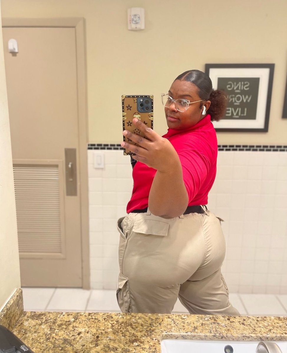 Exotic_mixed's tweet photo. Rt if you’d fuck me on the job 😈 #bbc #ebonybbw #bbw #ebony #ebonyincest #sloppyhead #backshots #ebonybackshots #snowbunny https://t.co/iHUV8PtpOa