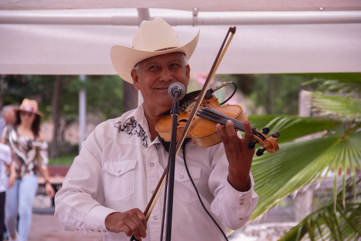 asomarte's tweet photo. Este sábado, la edición de 'Ar Tai' (bazar), en el Centro de las Artes de Querétaro, tendrá como invitado a San Joaquín.

!A disfrutar de la mejor oferta gastronómica y artesanal de los 18 municipios de Querétaro!

📆 Sábado 13 de julio
📍 Arteaga 89, col. Centro.
⌚️ 10 - 19 h https://t.co/luqyPEwwho