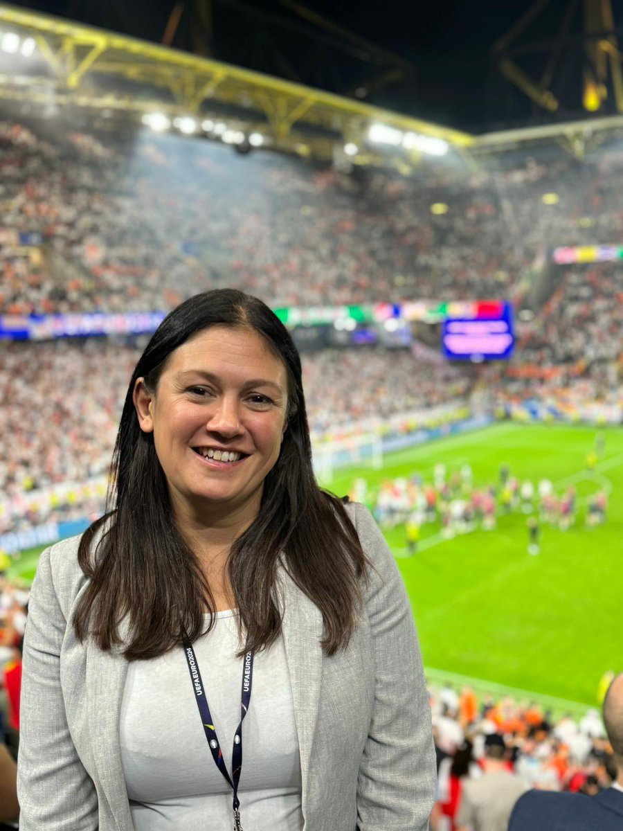 lisanandy's tweet image. Just incredible.

See you on Sunday, @England 🦁

#ItsComingHome