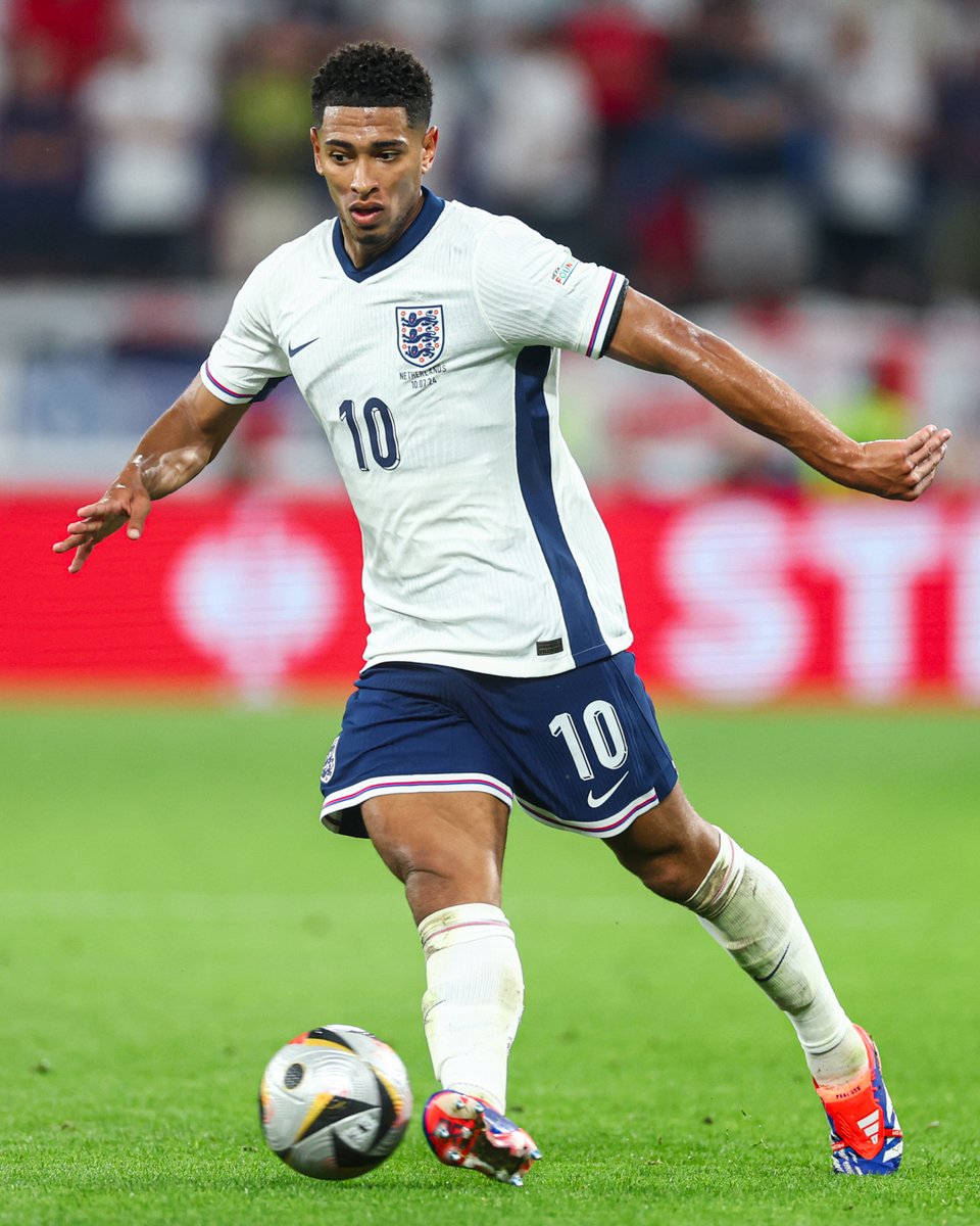 ➡️ ¡Inglaterra, a la final de la #EURO2024!
🇳🇱 1-2 🏴󠁧󠁢󠁥󠁮󠁧󠁿
👉 <a href="/BellinghamJude/">Jude Bellingham</a>