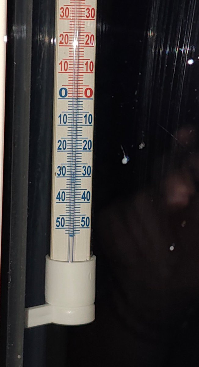 wkrawcz1's tweet image. W Warszawie 27°C o godz. 23:00.
 - Macie cieplej? 
#upał