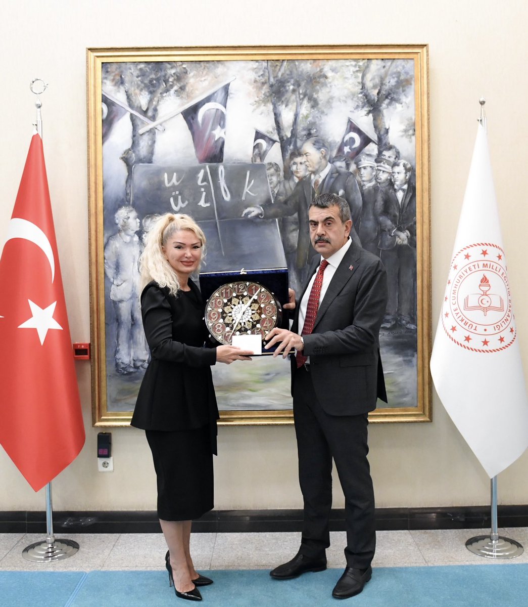 Kamile Perçin Akgül (@kamileakgul) on Twitter photo 