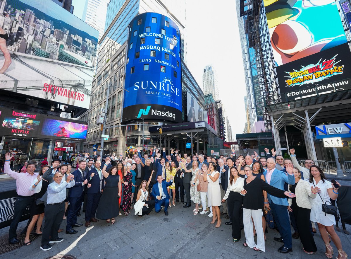 NasdaqExchange's tweet photo. ☀️The sun is rising at MarketSite: Sunrise Realty Trust has officially joined the @NasdaqExchange family!

🏢 Powered by knowledge &amp; experience, $SUNS is an institutional commercial real estate lender focused on the Southern U.S.

✨Congrats on becoming #NasdaqListed! 👏 https://t.co/qTym2BeIeO
