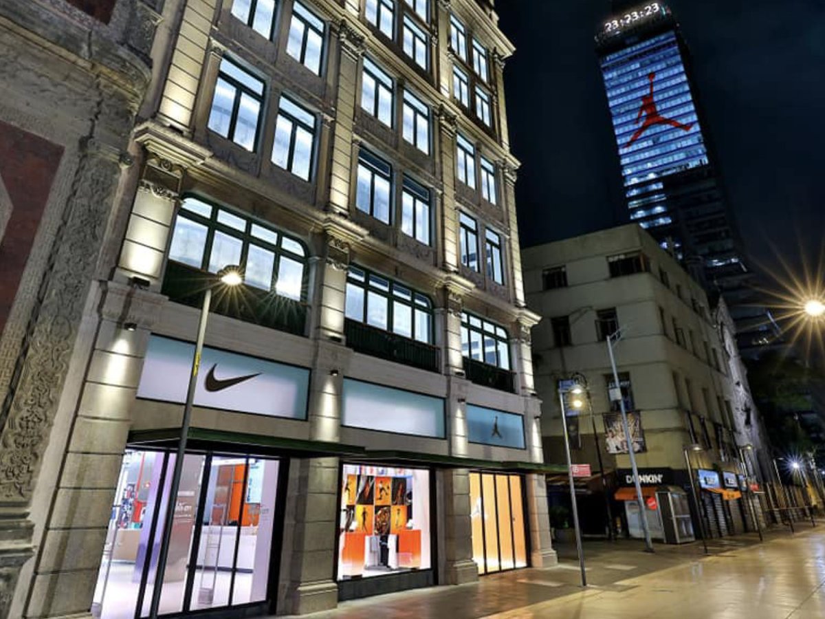 mexico_alminuto's tweet photo. Nike inaugura en CDMX su tienda más grande en Latam
#noticias #deportes #Mexico #Jordan #ClubAmerica #WorldOfFlight

➡️ https://t.co/inrdvXvBe8 https://t.co/3IbvhnsVoo