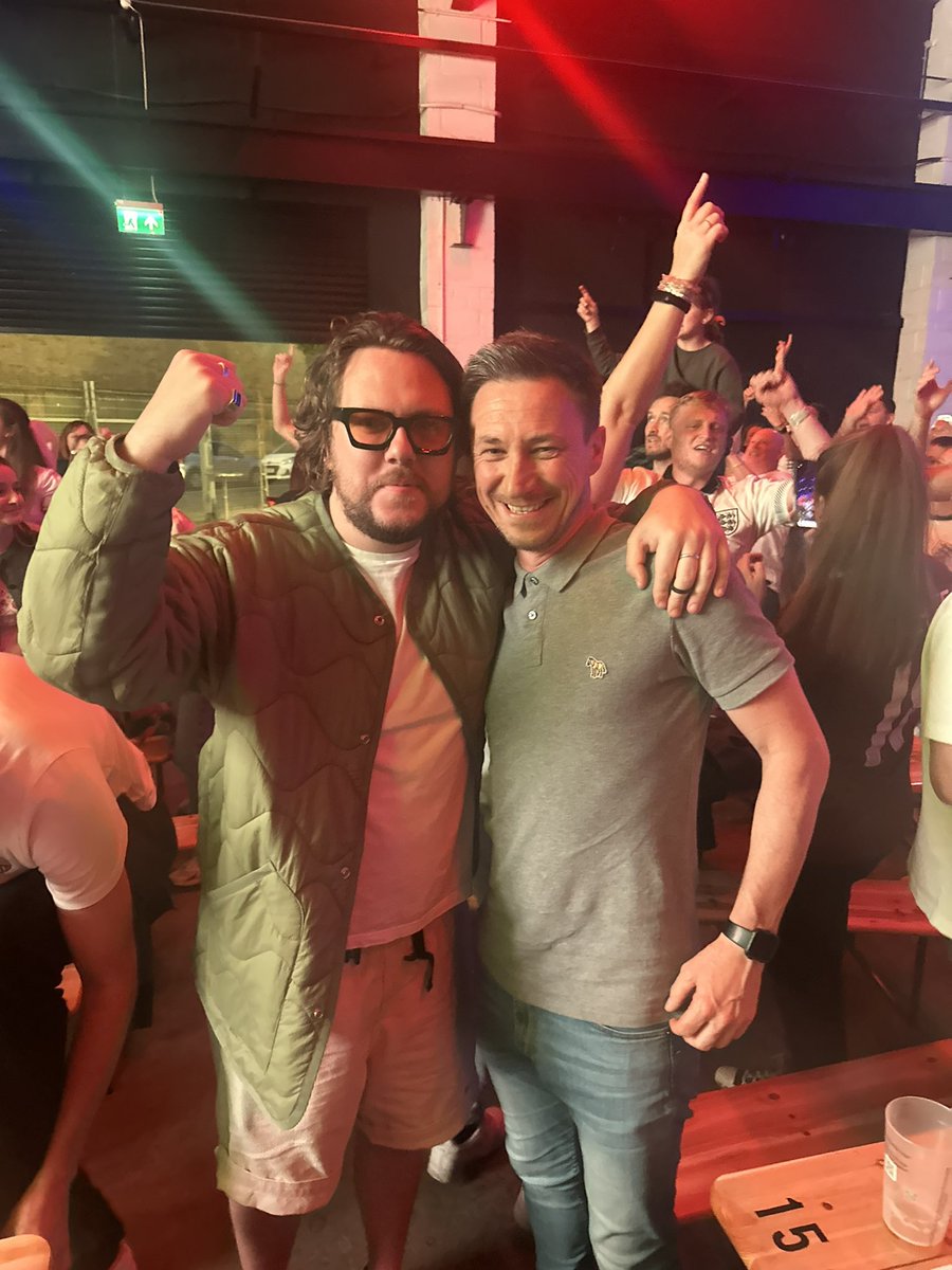 Saint Raymond tweet media