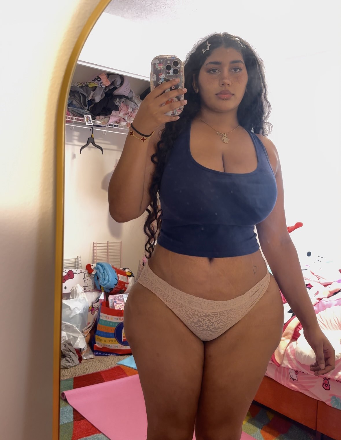 1 pic. hi i’m back https://t.co/rrPX67WosZ