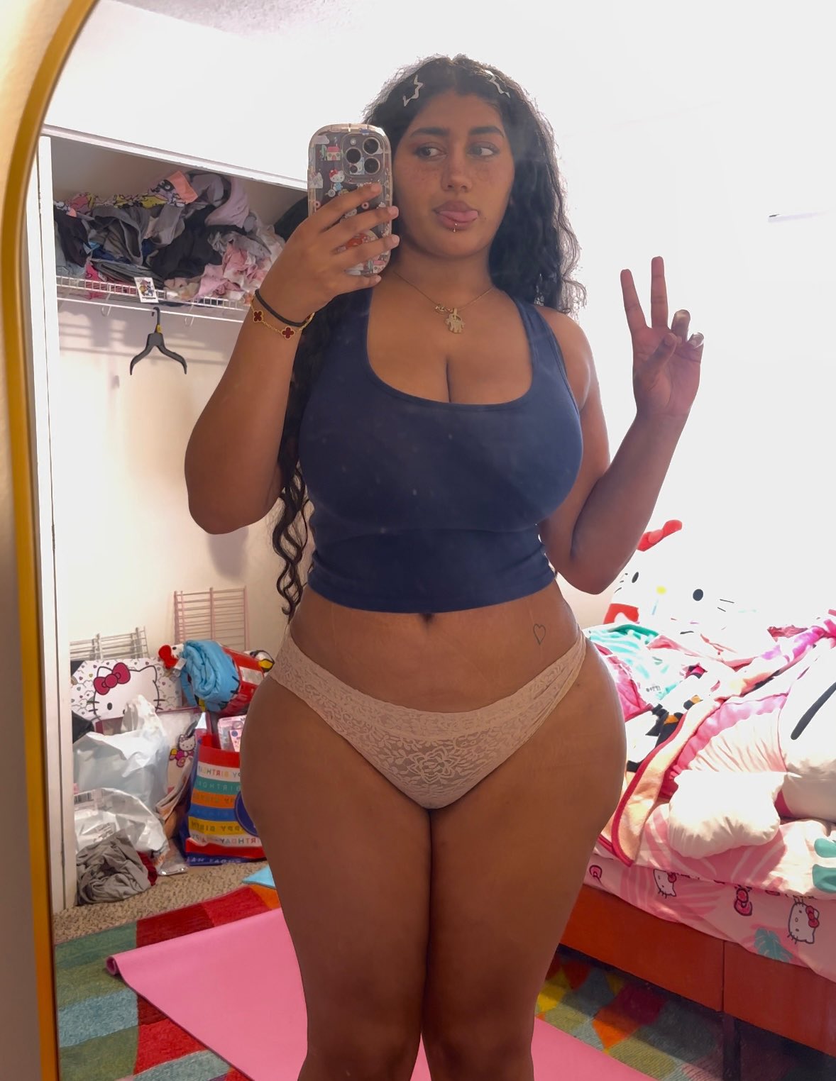 2 pic. hi i’m back https://t.co/rrPX67WosZ