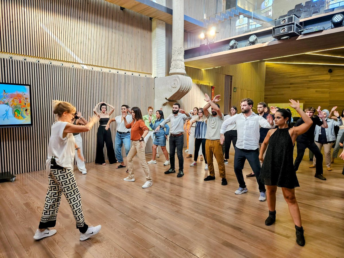 creact4med's tweet photo. The 1st day of #CREACT4MED24 closed with the session "CREATIVE GAMES: Fostering Creativity through Movement" by Caitlan Maggs former Artistic Head Coach at @Cirque du Soleil for 22 years.
She shared her expertise and helped the participants to unlock their creative potential. https://t.co/XDYNrM8LtE