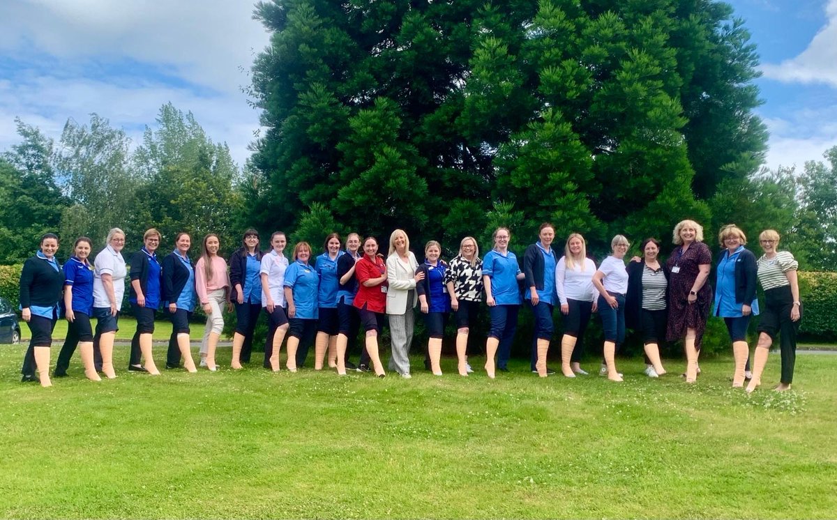 SouthernHSCT's tweet photo. Our wonderful District Nurses are putting their best foot forward to meet the needs of patients with leg ulcers. 🦵
They attended a bandaging workshop which highlighted all aspects of best practice guidelines and the importance and art of bandaging. 🩹
Well done teams!
#TeamSHSCT https://t.co/x2auwg0BFw