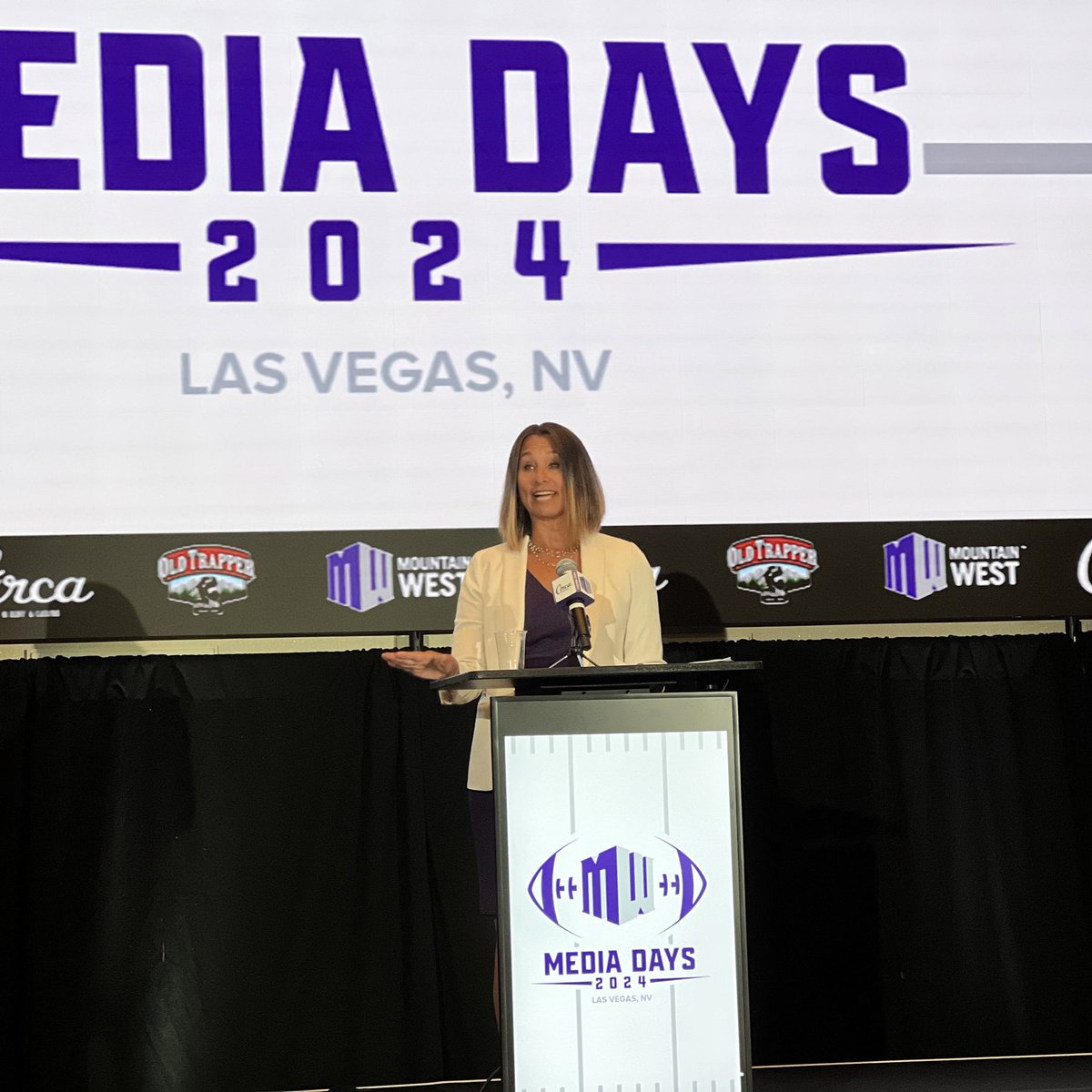 RedditCFB's tweet image. Mountain West Commissioner Gloria Nevarez addresses the media.  #MWCFB