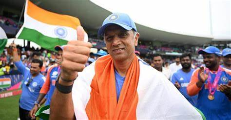 OMRcat's tweet photo. My #respect for this gentleman has only grown over the years.
#RahulDravid #legend #TheWall #stylishbatsman #peopleperson #greatcoach #selfless #winner #humble #grace 

Rahul Dravid refused Rs 2.5 crore #extrabonus for T20 World Cup 2024 triumph
Wanted #equalprizereward for all members of the #supportstaff 
https://t.co/ypVbfxrI9A