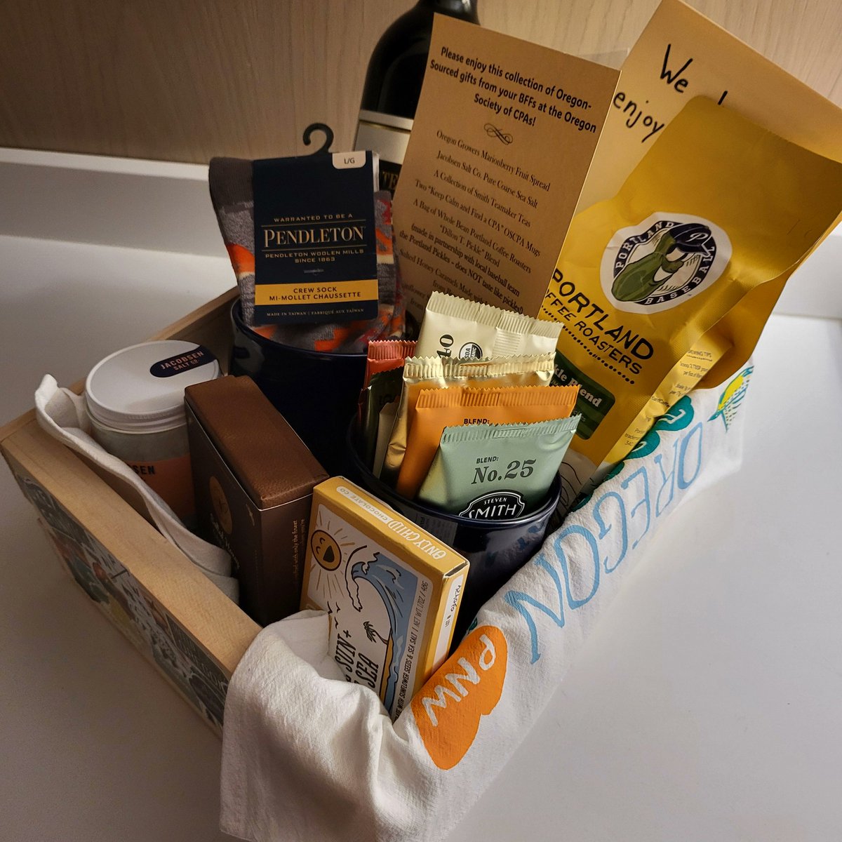 NotEnoughBeer's tweet photo. Who will win this amazing crate of Travis-selected Oregon goodies? #INTCHG24 https://t.co/4enmseuYHX
