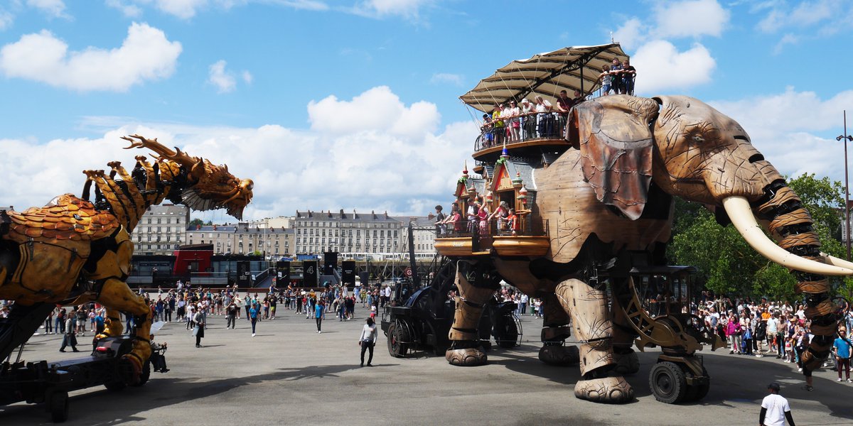 Compagnie La Machine (@lamachinefr) on Twitter photo Que de belles retrouvailles entre Long Ma et les nantais aujourd'hui !
> Long Ma revient à Nantes - Jusqu'au 21 juillet
<a href="/lamachinefr/">Compagnie La Machine</a>
#longma #compagnielamachine #streetart #artsderue #france #nantes #show #art #frenchstreetart Que de belles retrouvailles entre Long Ma et les nantais aujourd'hui !
> Long Ma revient à Nantes - Jusqu'au 21 juillet
<a href="/lamachinefr/">Compagnie La Machine</a>
#longma #compagnielamachine #streetart #artsderue #france #nantes #show #art #frenchstreetart