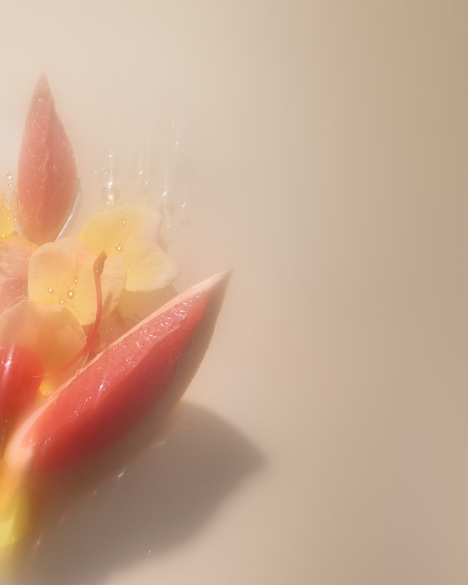 ClivePerfume's tweet photo. Crab Apple Blossom embodies the scent of summer: lively, vibrant, and refreshing. Will you be wearing this iconic scent this summer? #crabappleblossommojito #crabappleblossom #puresummerpleasure
https://t.co/O0SfFAgsIZ https://t.co/0p19eBLraL