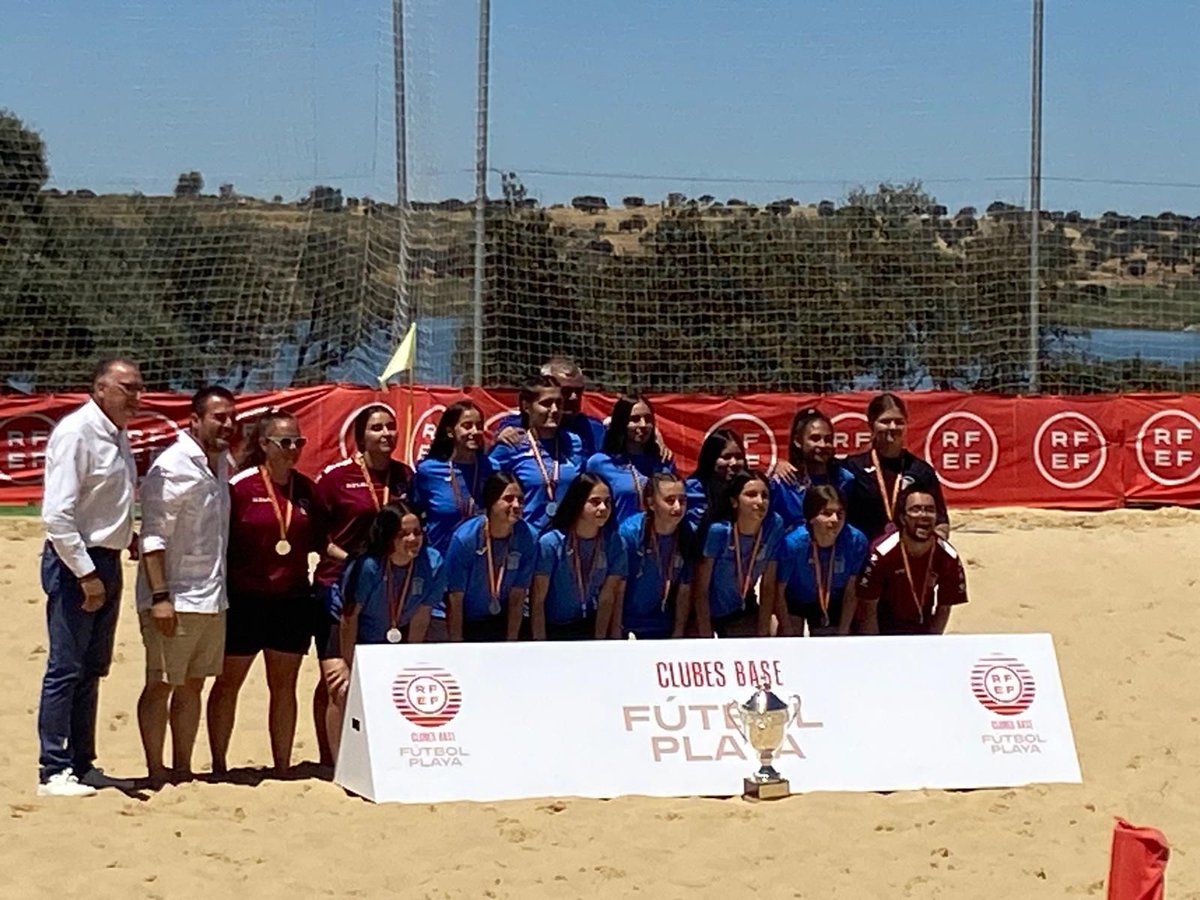 📌 CADETE FEMENINO A

🏆 CAMPEONATO DE ESPAÑA DE FUTBOL PLAYA ⚽⛱️

Nuestras cadetes se proclaman... SUBCAMPEONAS DE ESPAÑA 🇪🇦

Increíble lo vuestro... Y gracias a las familias, al club y al ayuntamiento por hacer posible esta aventura.